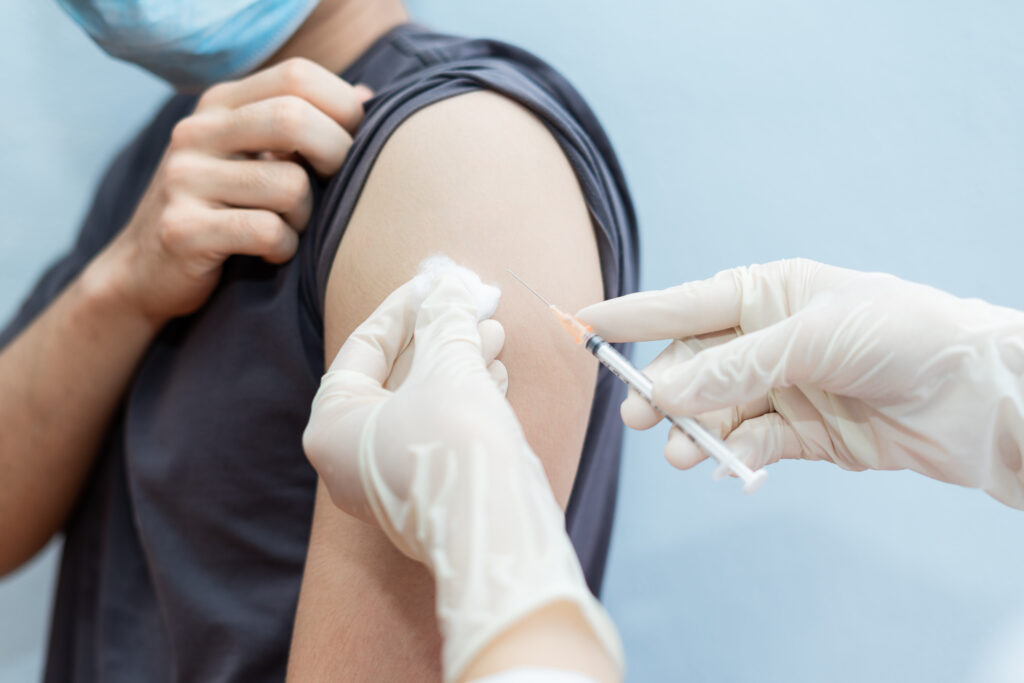 06 raisons de se faire vacciner contre le Covid19!