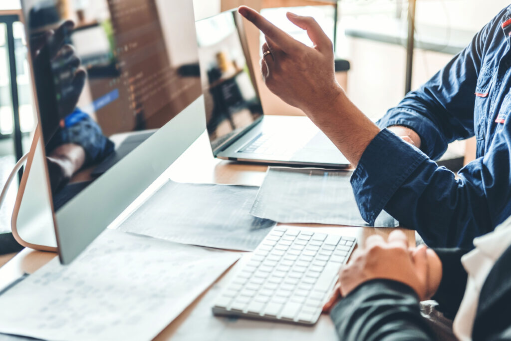 Elon Musk rencontre le ministre chinois des Affaires étrangères à Pékin