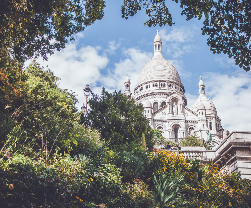 Le Sacré-Cœur de Paris : un joyau architectural et spirituel