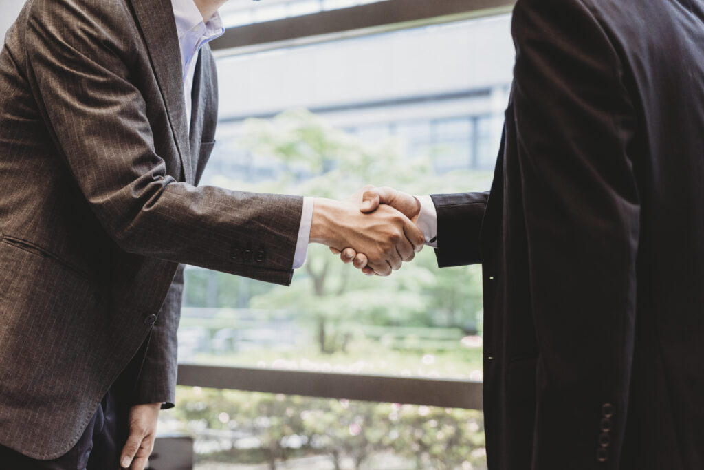 Visite d’Emmanuel Macron en Nouvelle-Calédonie : questions institutionnelles et climatiques