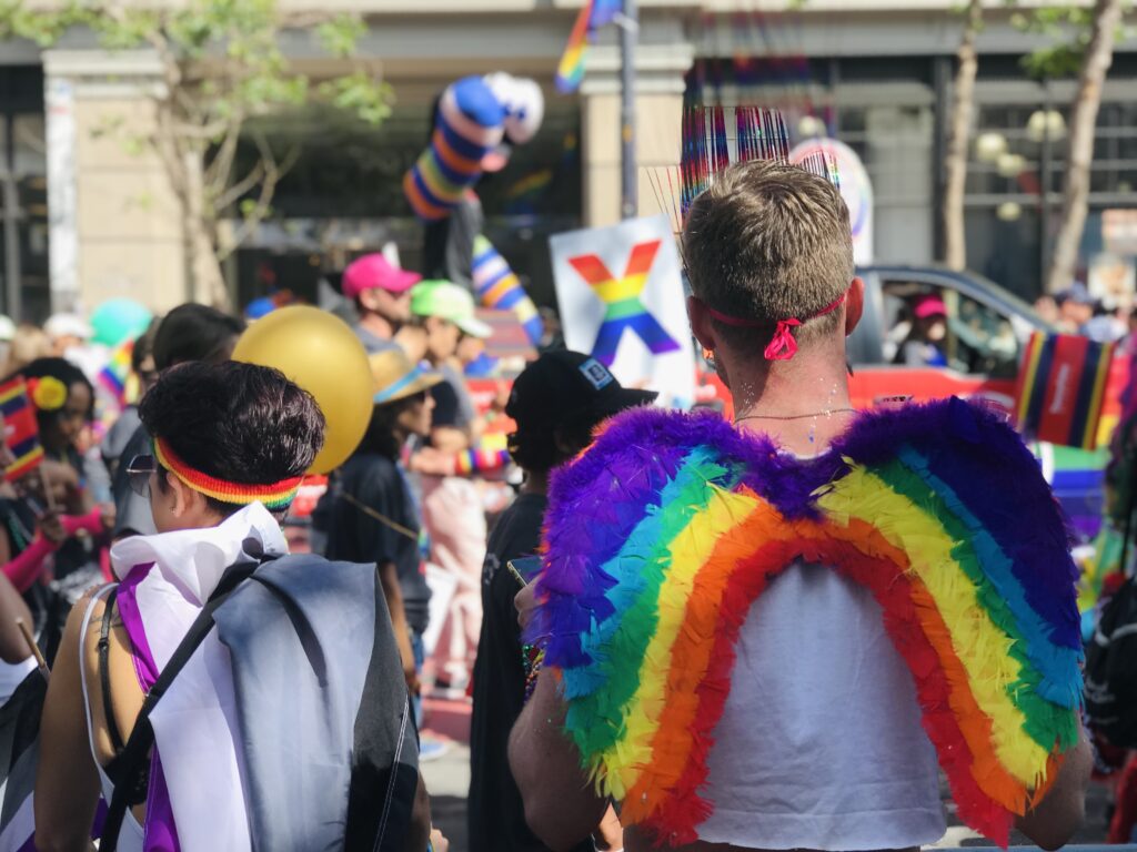 États-Unis : Ron DeSantis révoque le statut spécial de Disney en Floride.