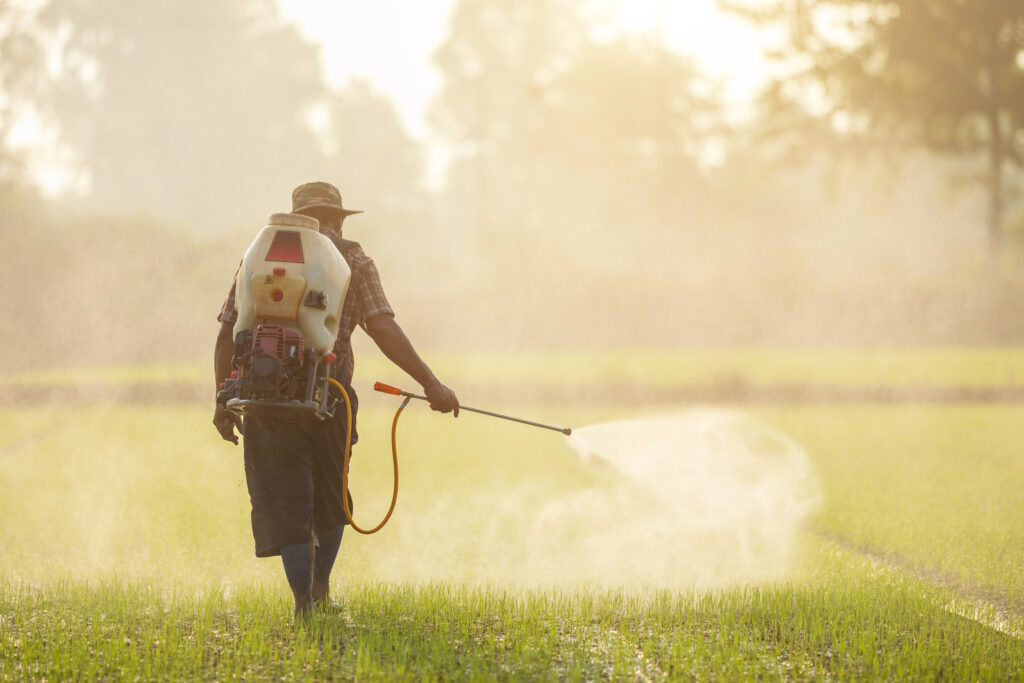 Sénat français met en demeure le lobby des pesticides pour manquements éthiques