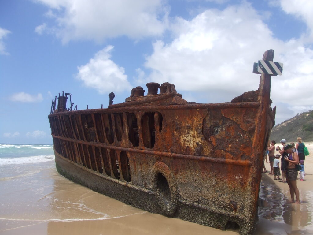 Découverte de restes humains présumés dans les débris du sous-marin Titan suite à son implosion.