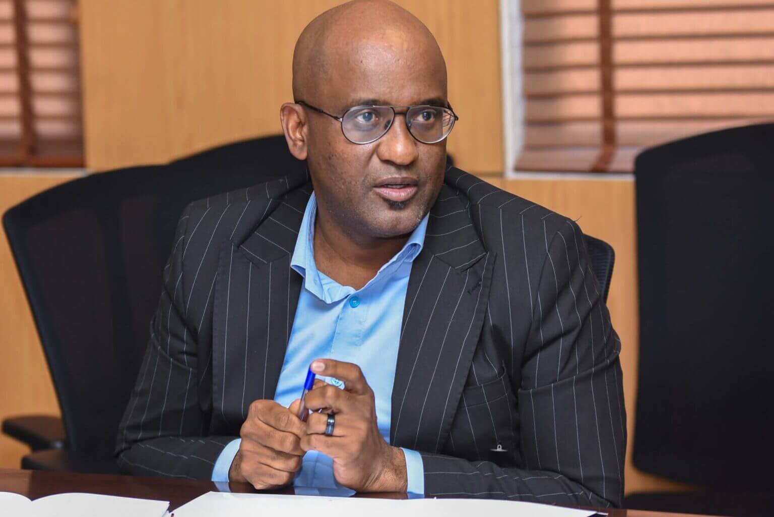 Qui est Noah Salakae, l’homme politique ?