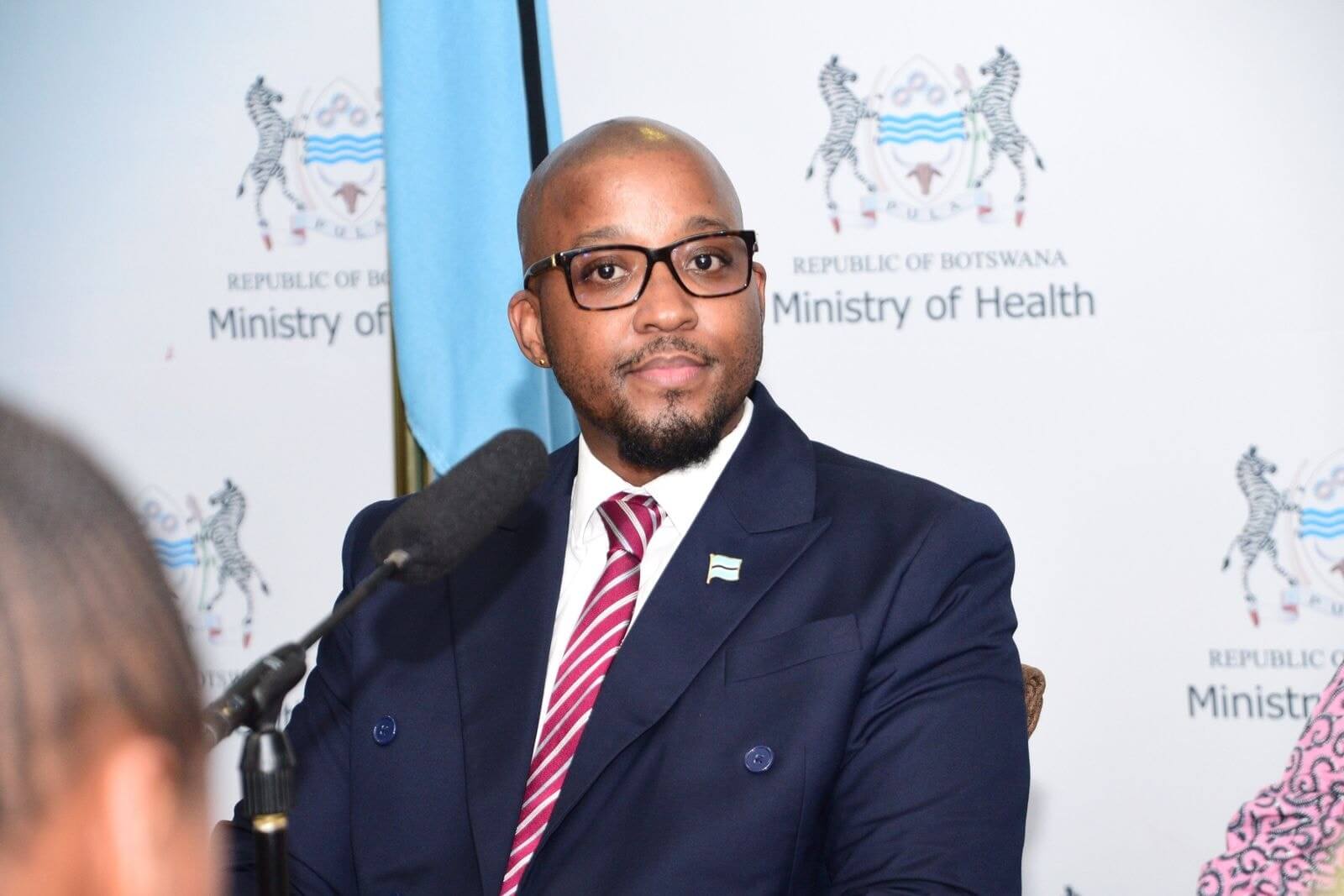 Qui est Stephen Modise, l’homme politique ?