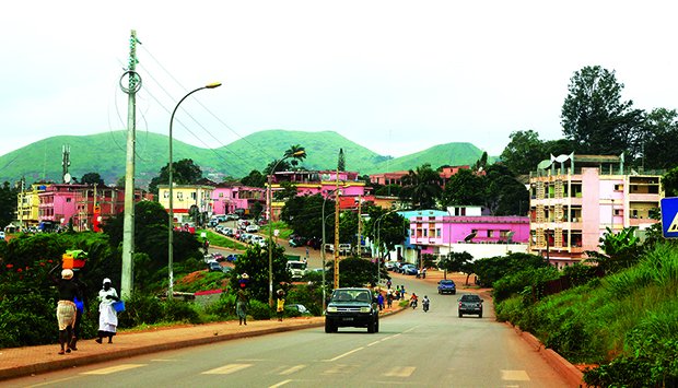 N’dalatando, Angola : une exploration de la sécurité dans la cité verte