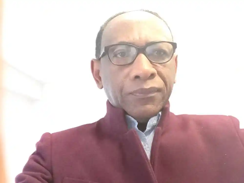 Jean Charlin Randriantiana analyse les tensions sociales à Madagascar depuis l’étranger