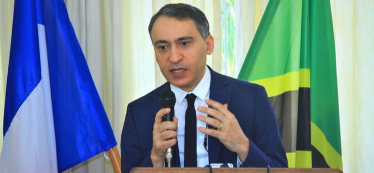 Qui est Nabil Hajlaoui ?