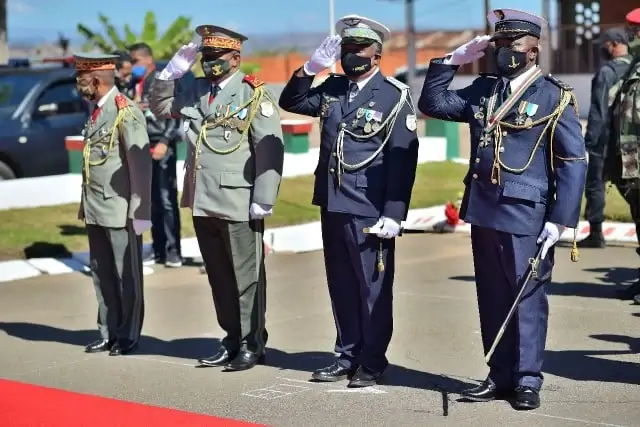 Ministère des forces armées : le vice-amiral Assany Bemarivo nommé secrétaire général