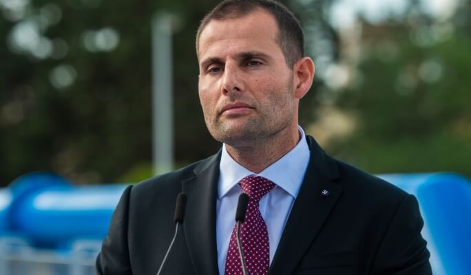 Qui est Robert Abela ?