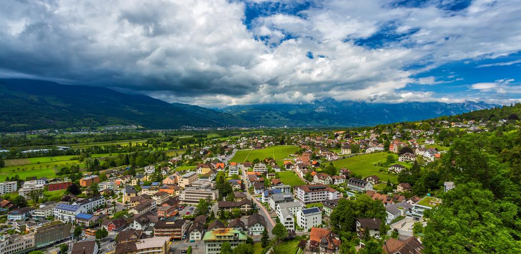 S’installer au Liechtenstein : à la découverte de la petite principauté alpestre