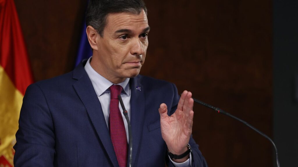 L’accord délicat entre Pedro Sanchez et Carles Puigdemont en Espagne