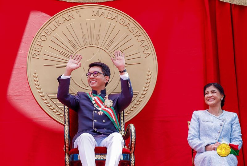 Gouvernement d’ouverture : opportunité ou manipulation politique ?