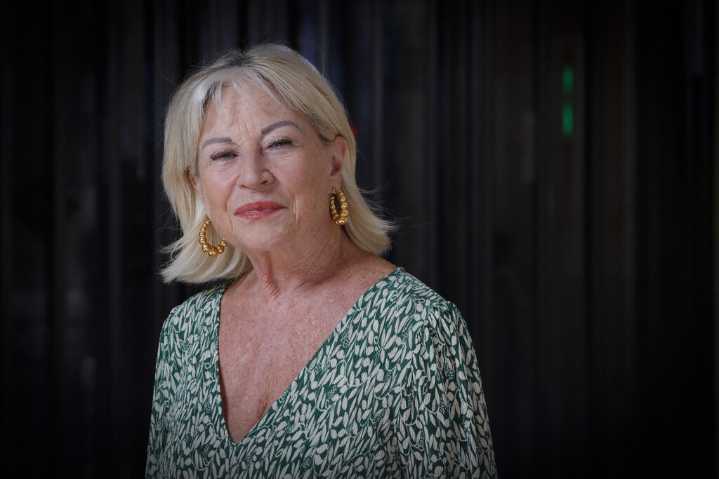 Qui est Catherine Dumas ?