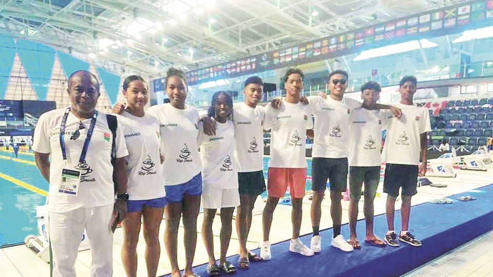 Huit jeunes nageurs malgaches brillent aux championnats d’Afrique juniors de natation