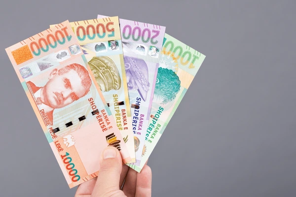 L’Albanie : un aperçu du salaire moyen et de la situation économique