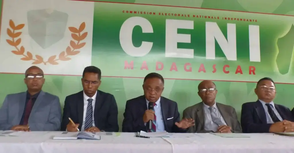 Élections législatives : l’opposition en tête dans les grandes villes