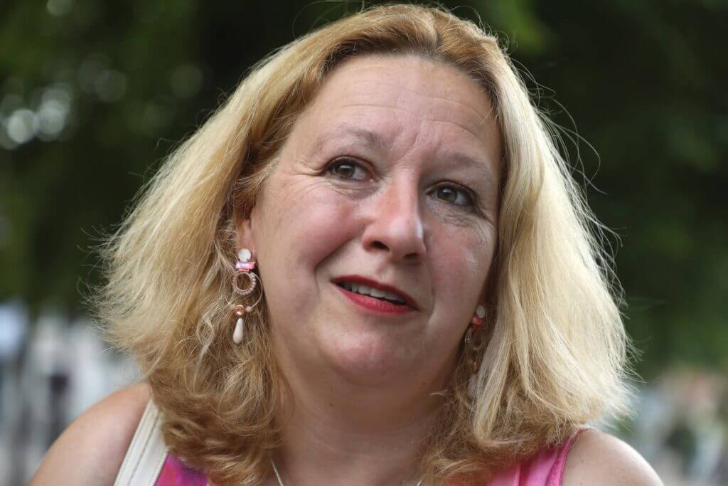 Qui est Annick Cousin ?