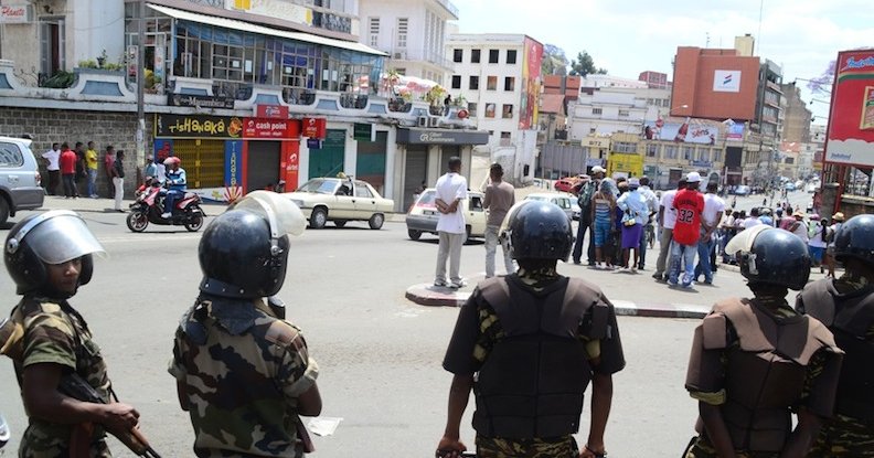Barrages de l’Emmo-Reg à Tanà : quelle liberté pour les usagers ?