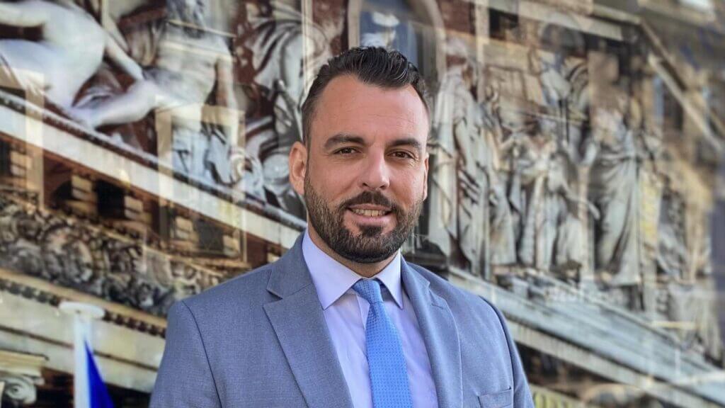 Qui est Emmanuel Blairy ?