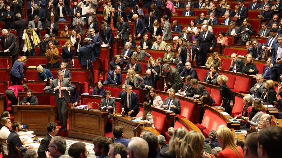 Crise budgétaire au Parlement : un déficit de démocratie en question