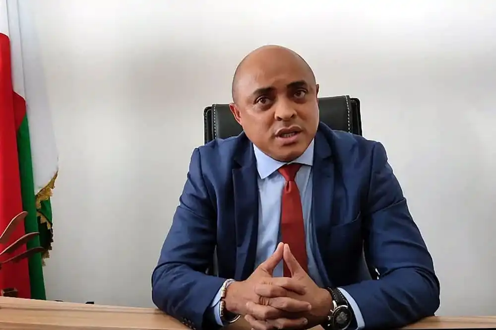 Qui est Besoa Erick Lambert ?