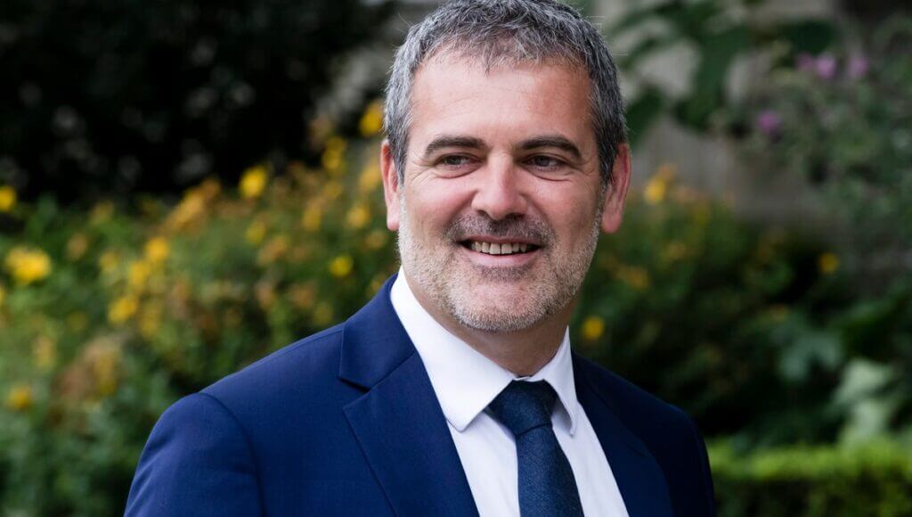 Qui est Raphaël Gérard ?