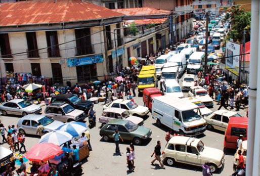 Embouteillages : les fêtes de fin d’année aggravent la circulation urbaine