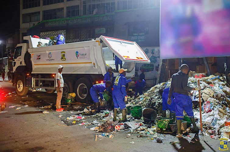 Gestion des ordures ménagères à Antananarivo : les éboueurs débordés après les fêtes de fin d’année
