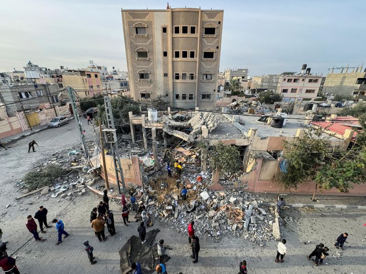 Conflit Israël-Hamas : évacuations et bilan des journalistes