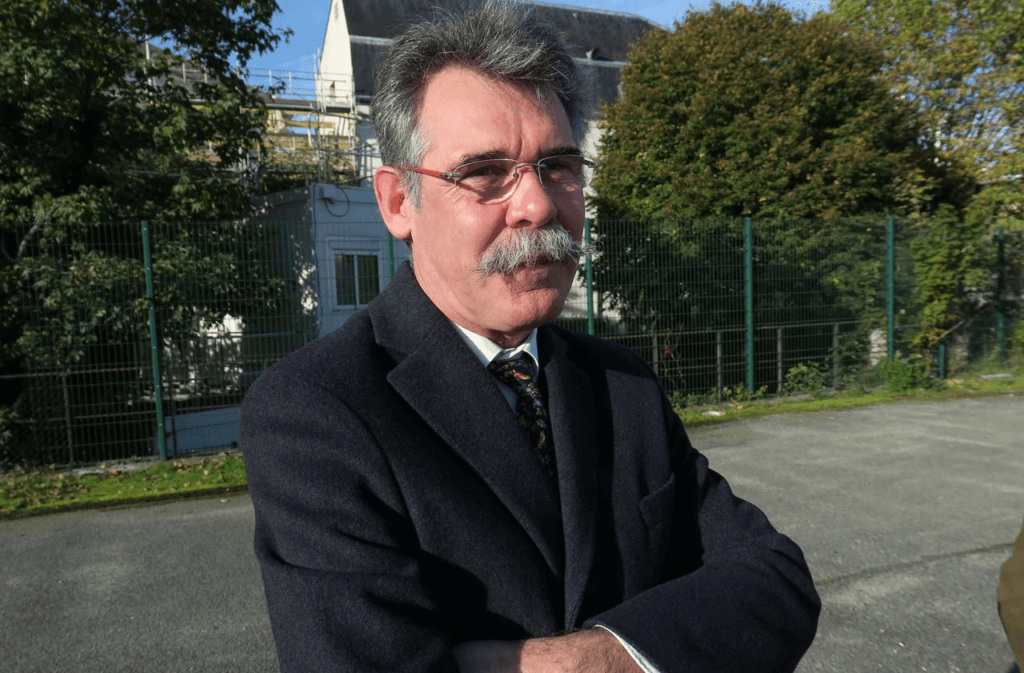 Qui est Martin Lévrier ?