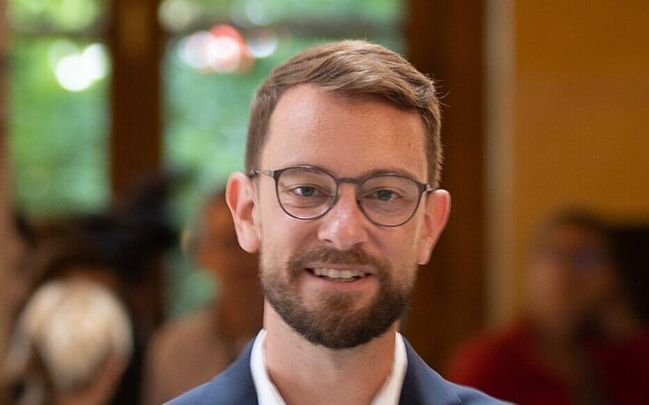 Qui est Emmanuel Fernandes ?