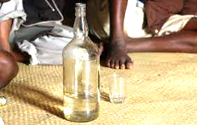 Toaka gasy : vers une régulation de l’or liquide malgache ?