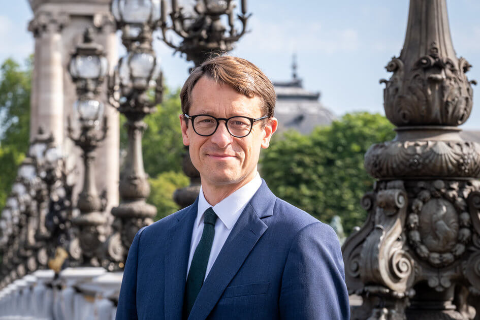 Qui est Philippe Bertoux ?