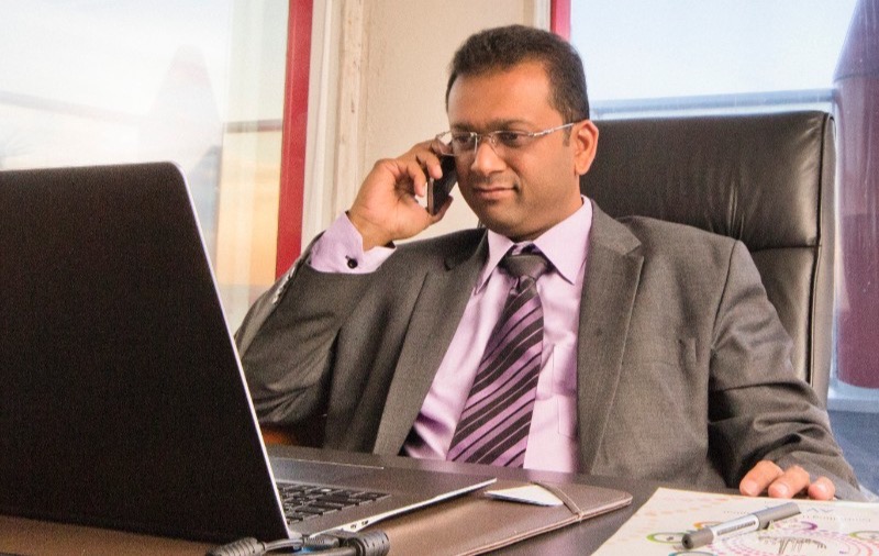 Qui est Kemrajsing Sewnundun ?