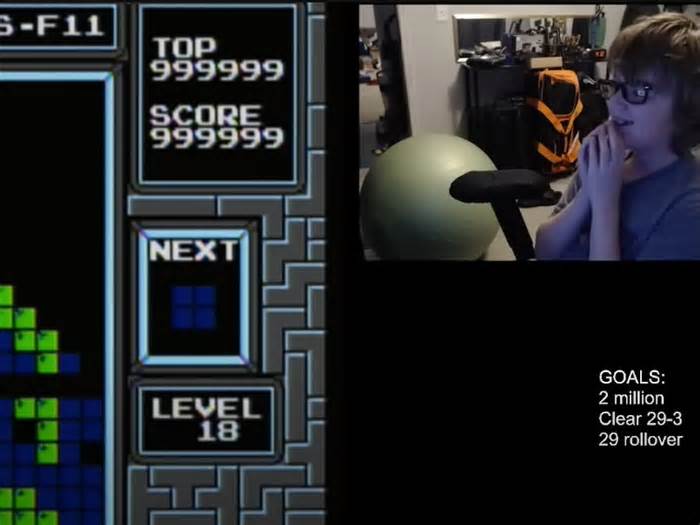 Exploit historique : un adolescent termine le jeu « Tetris » sur la NES