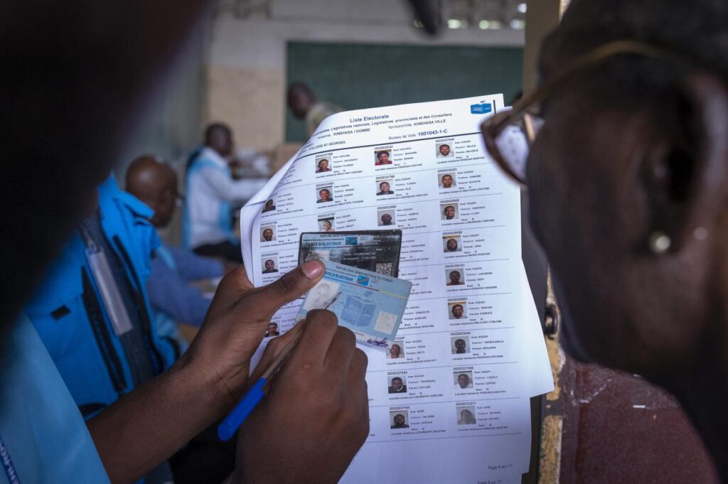 Prolongation du vote en RDC après une journée chaotique