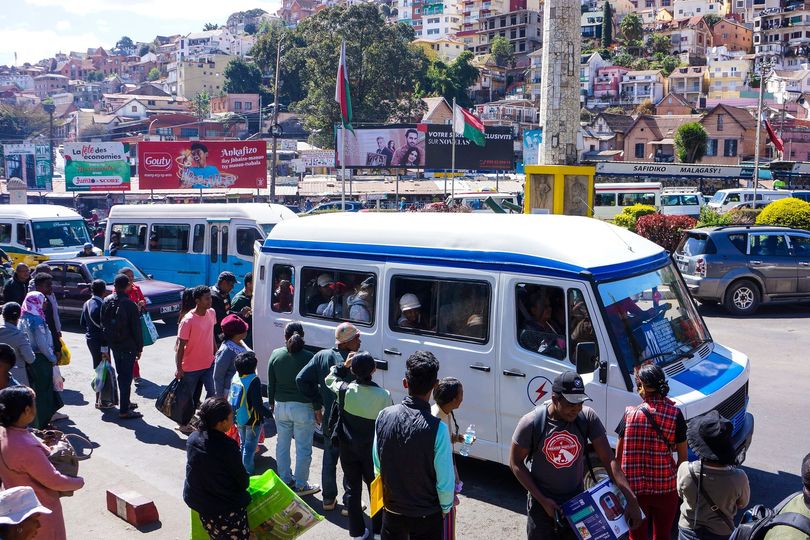 Hausse du tarif des taxis-be à Antananarivo : les transporteurs envisagent une proposition à l’assemblée générale de l’UCTU