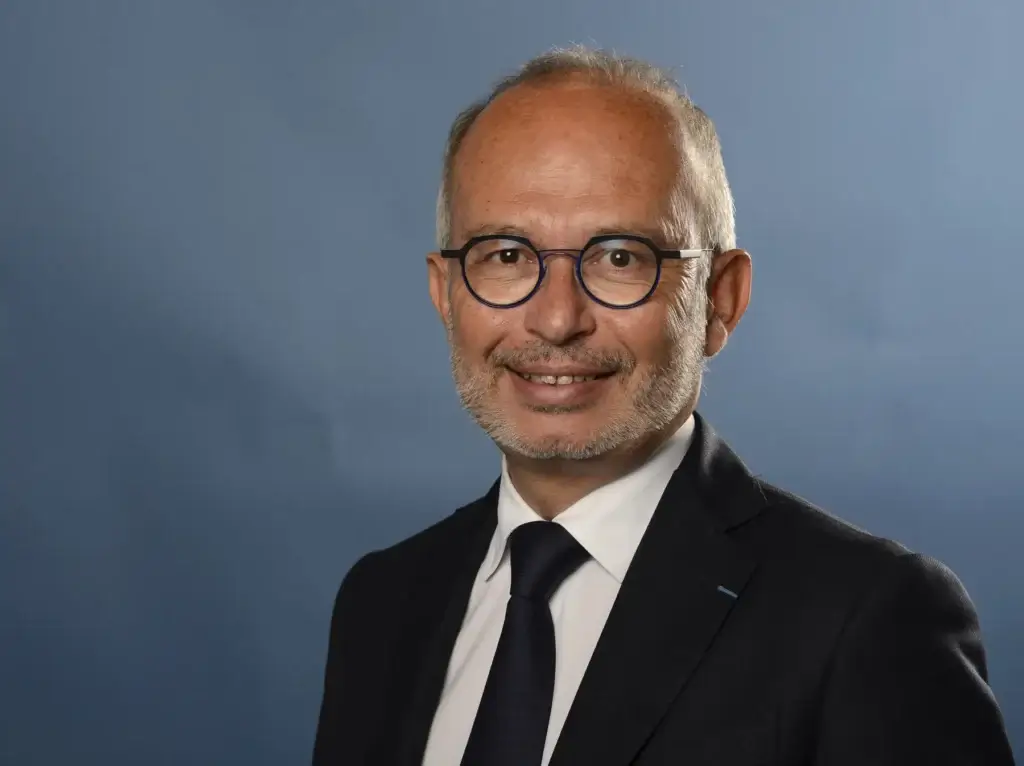 Qui est Lionel Royer-Perreaut ?