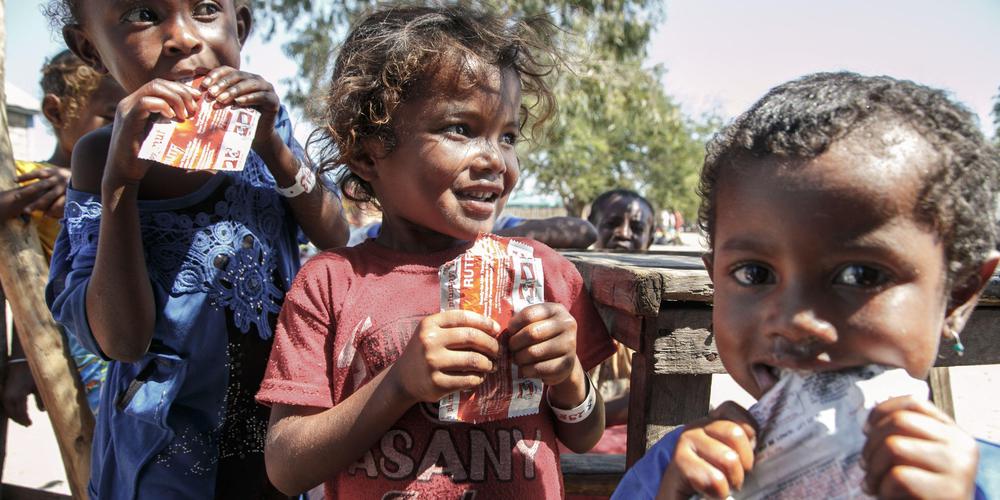 Impasse diplomatique : la France suspend l’adoption d’enfants malgaches, un silence pesant du côté
