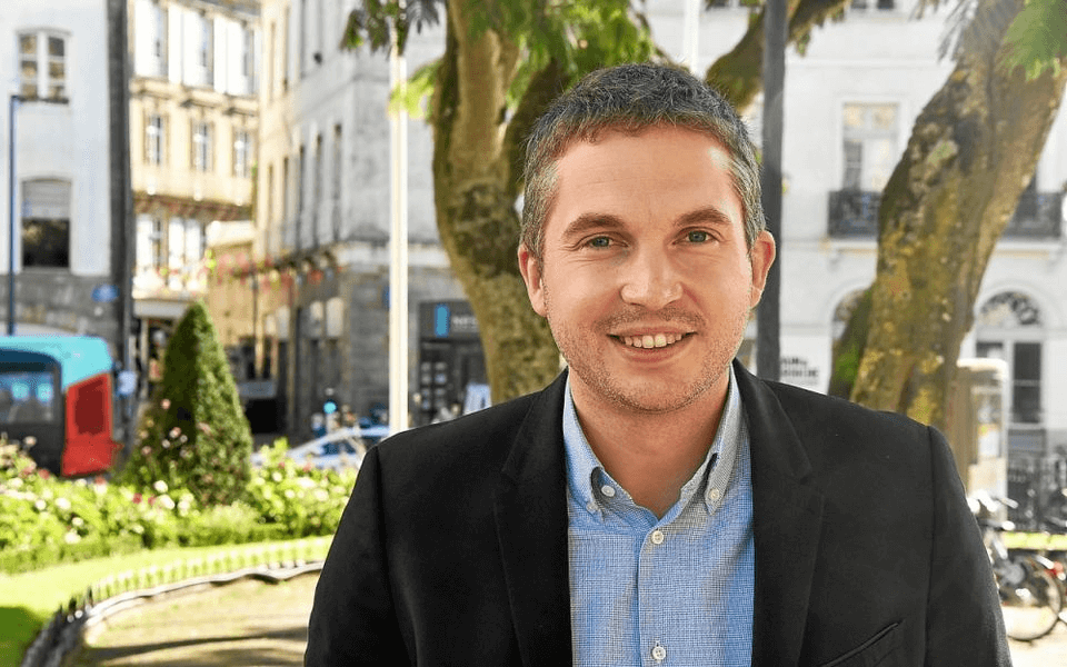 Qui est Simon Uzenat ?