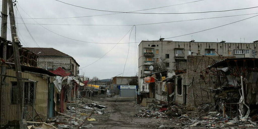 Frappes de missiles russes sur Kharkiv : tensions croissantes en Ukraine