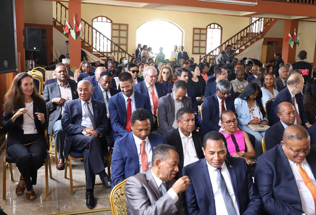 La communauté internationale reconnaît les résultats électoraux