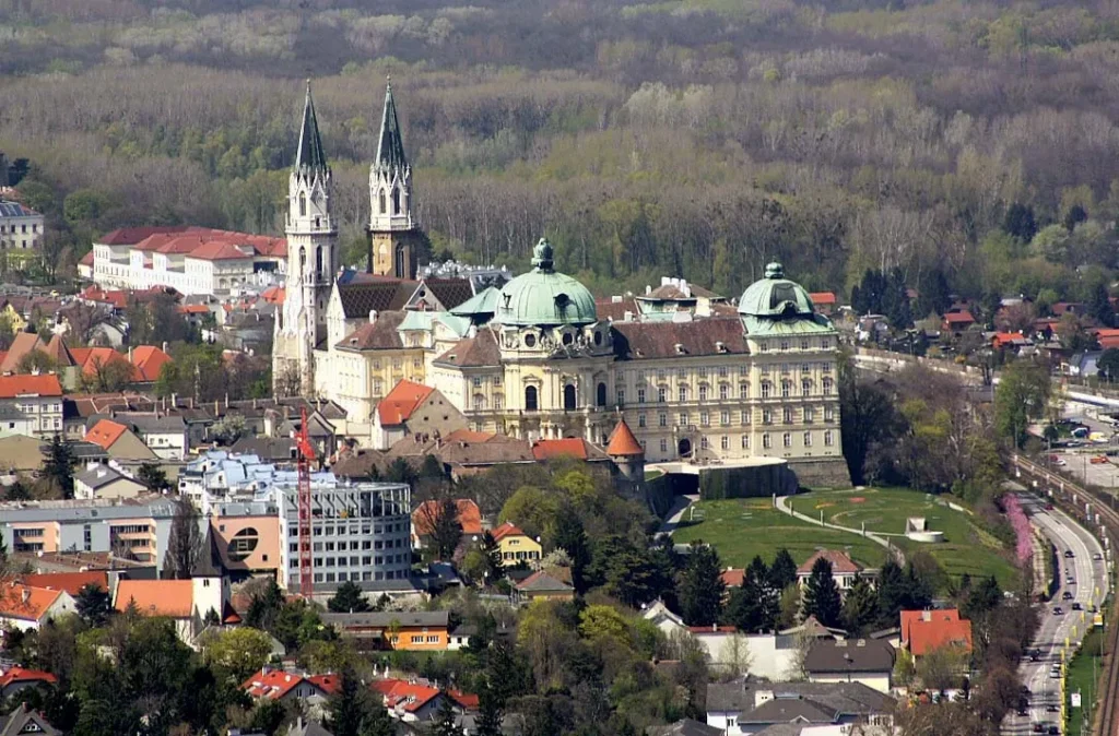 Klosterneuburg : l’harmonie entre histoire et modernité près de Vienne