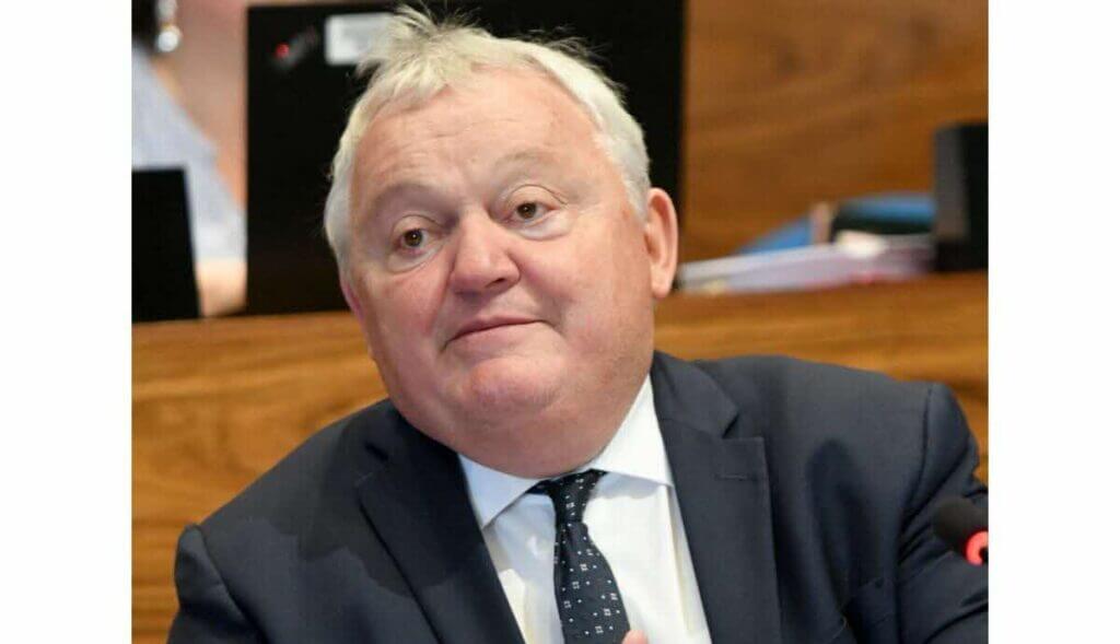 Qui est Clément Pernot ?