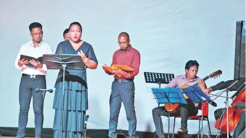 Lisin’Iarivo à 75 ans : une ode au théâtre malgache