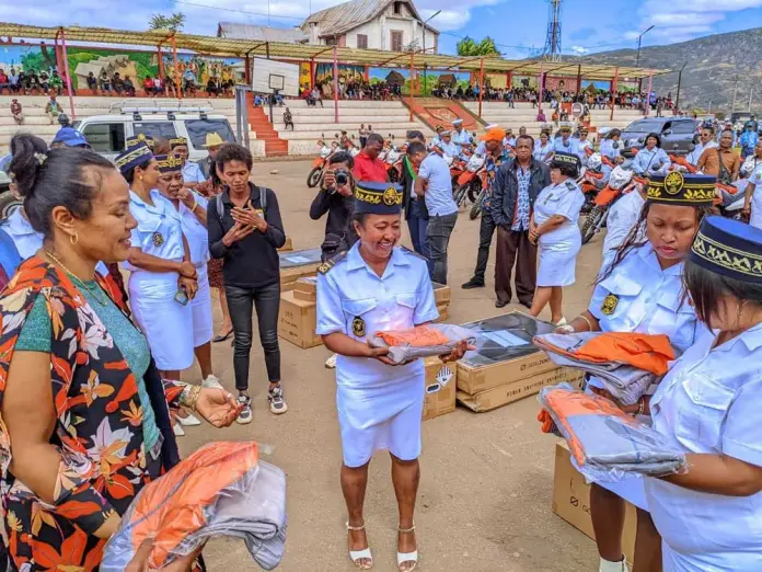 Polémique autour de la dotation des motos : un geste mal interprété ?