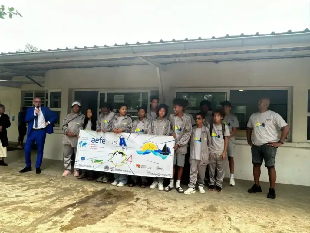 Décoration des athlètes du Lycée Français de Tamatave
