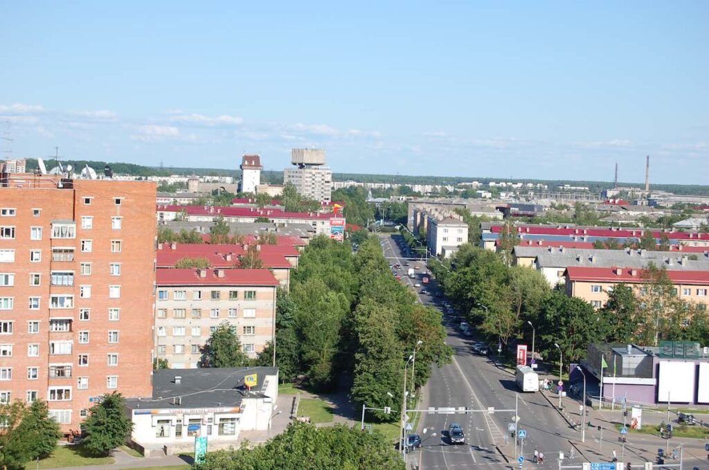 Narva : découvrez la vie dans la ville frontalière de l’Estonie