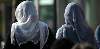 L’abaya en France : entre tradition et religion